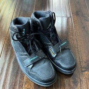 Black Nike Jordan’s Size 13